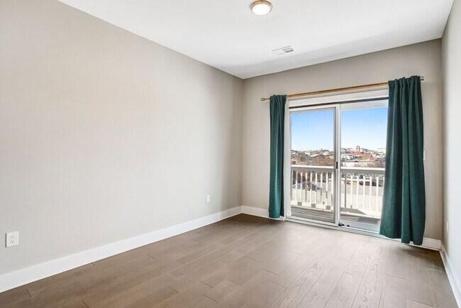 Building Photo - 2812 Georgia Ave NW