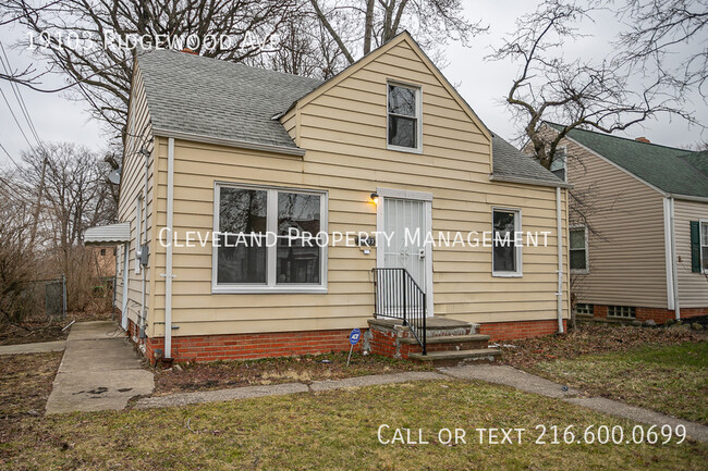 Building Photo - Renovated Bungalow