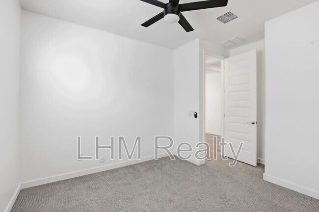 Building Photo - 12364 E Ballentine Rd