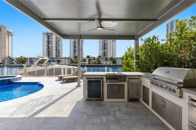 Building Photo - 1535 Windjammer Way