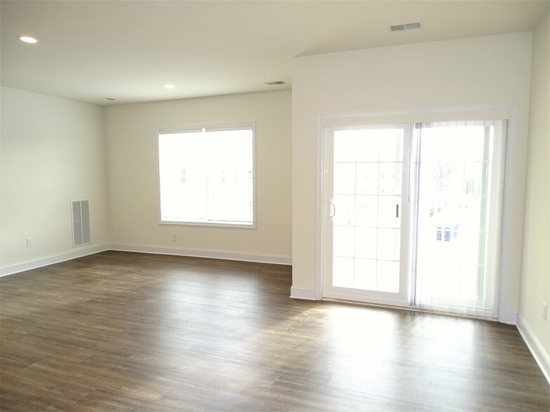 Building Photo - 20 Pequea Manor Dr