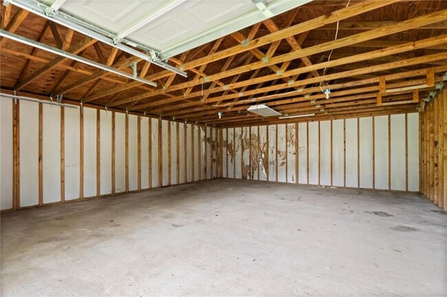 Building Photo - 5024 Santos Dr E
