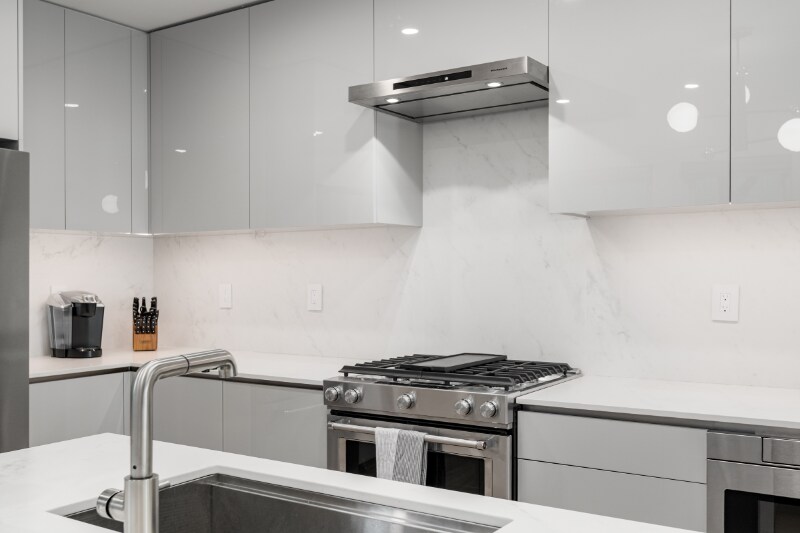 Building Photo - 413 8th St NE