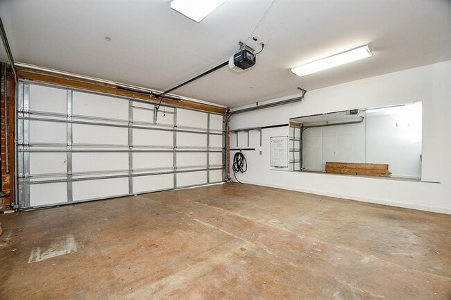 Building Photo - 1717 W Webster St