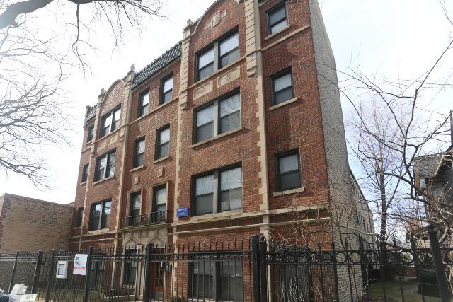 Building Photo - 4549 N Damen