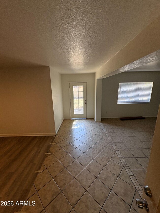 Building Photo - 1849 E 8th Ave