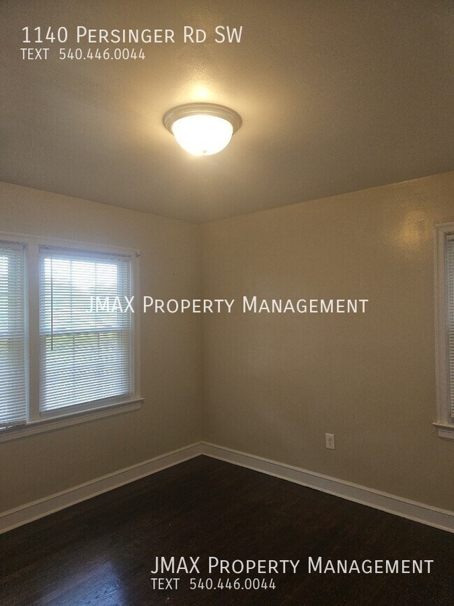 Building Photo - 1140 Persinger Rd SW