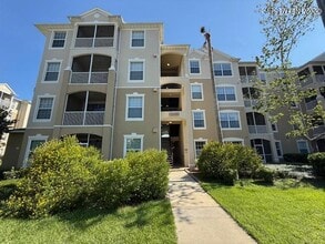Building Photo - 7801 Point Meadows Dr