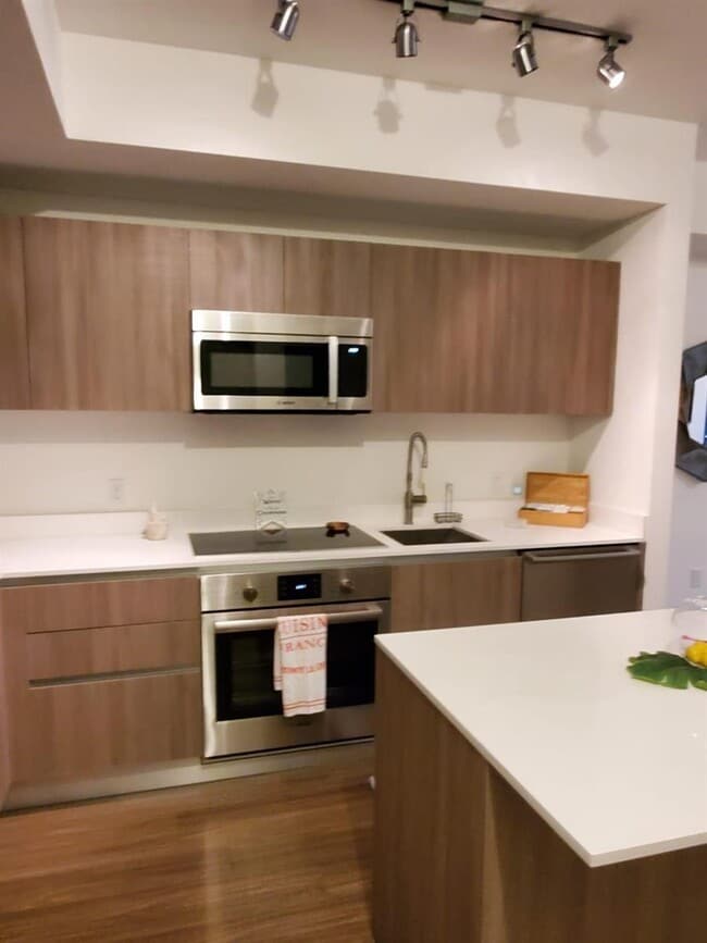 Building Photo - 201 SW 17th Rd