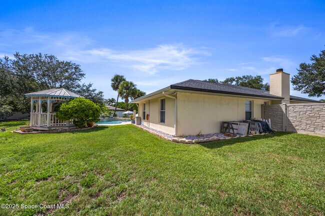 Building Photo - 8 Indrio Blvd