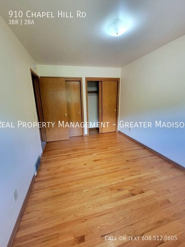 Building Photo - Private Corner Lot Duplex in Quiet Neighbo...