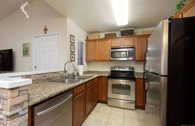 Building Photo - Upstairs 2 Bedroom 2 Bath Condo Available in El Cajon, Rancho Area