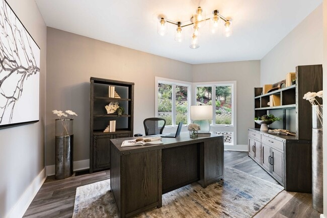 Building Photo - Stunning 4-Bedroom, 4-Bathroom Luxury Home...