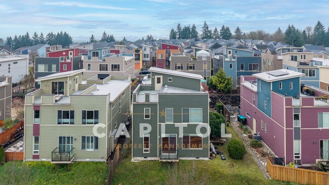 Building Photo - 3166 Vista Verde Ln SW