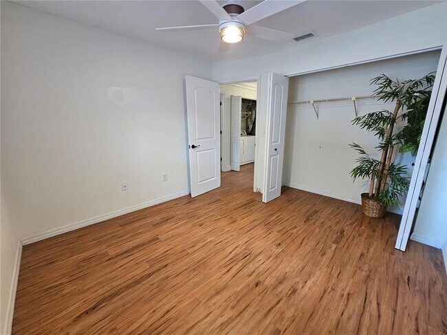 Building Photo - 659 N Jefferson Ave