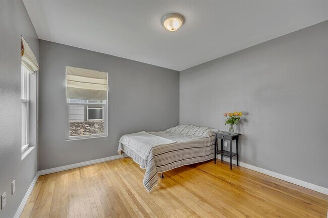 Building Photo - 5408 Avenue F