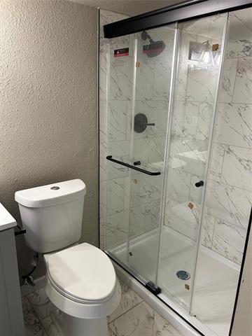 Building Photo - 2815 Hedgerow Dr