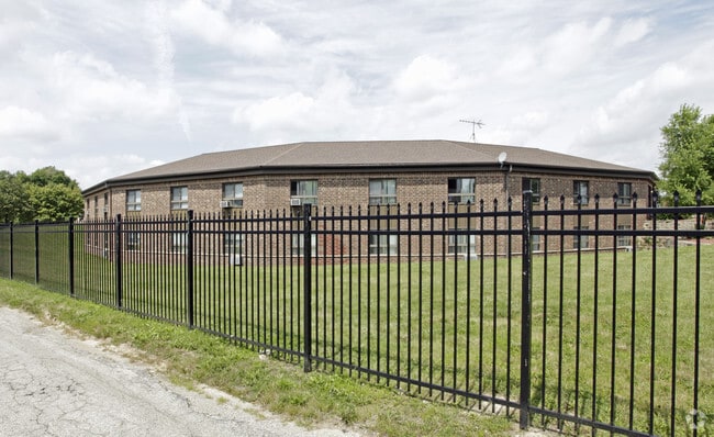 Building Photo - Richardson Manor