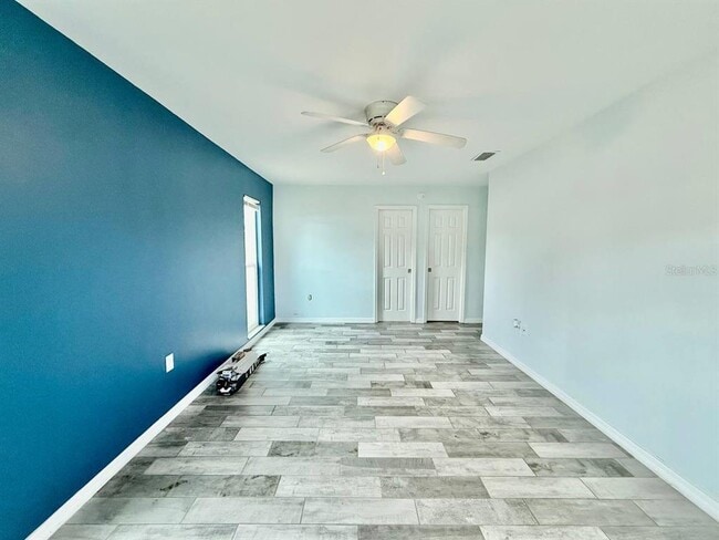 Building Photo - 6149 Staunton Dr