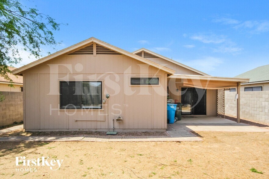 Building Photo - 3132 W Robin Ln