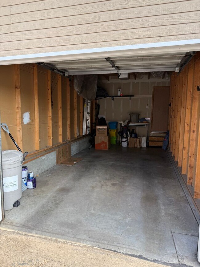 Building Photo - Spacious 2bd/2ba Condo- Lakewood CO, Available 7/10/26!