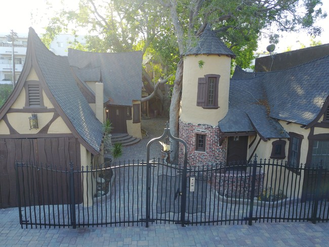 Primary Photo - 1328 N Formosa Ave