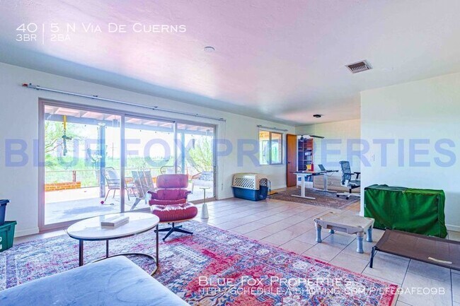 Building Photo - Foothills gorgeous home!