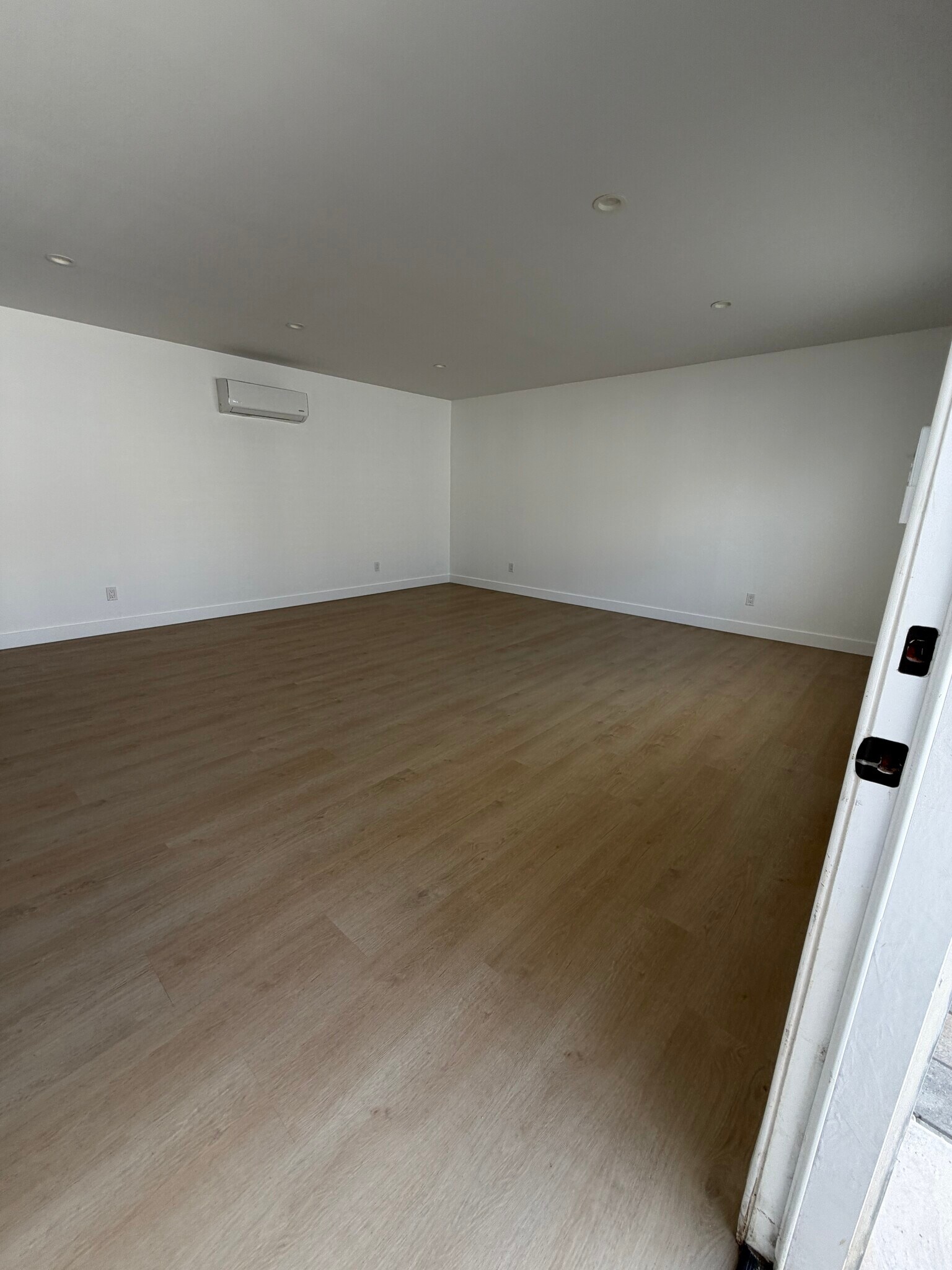Building Photo - 1222 Felbar Ave