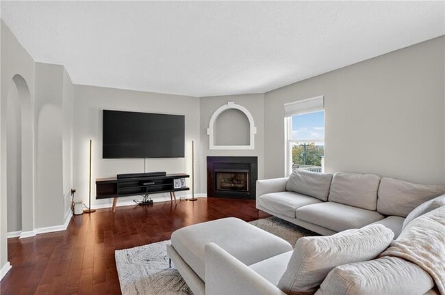 Building Photo - 117 Scenic Hill Dr