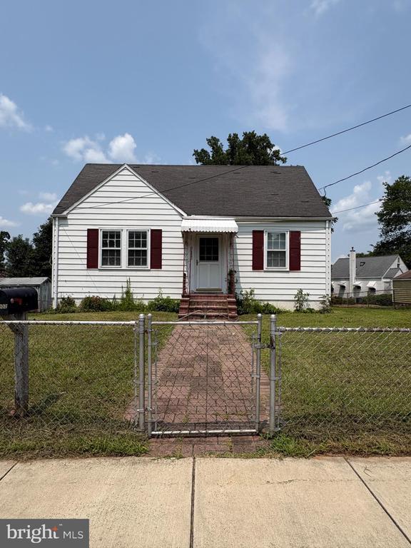 Building Photo - 10902 Milburn St