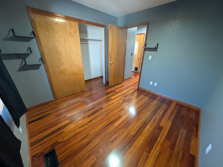 Building Photo - 4208 Stoneridge Dr