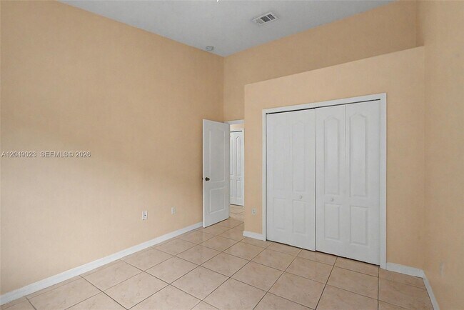 Building Photo - 15339 SW 32nd Terrace