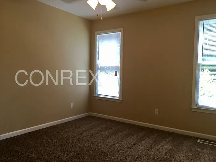 Building Photo - 38 Camp Creek Dr