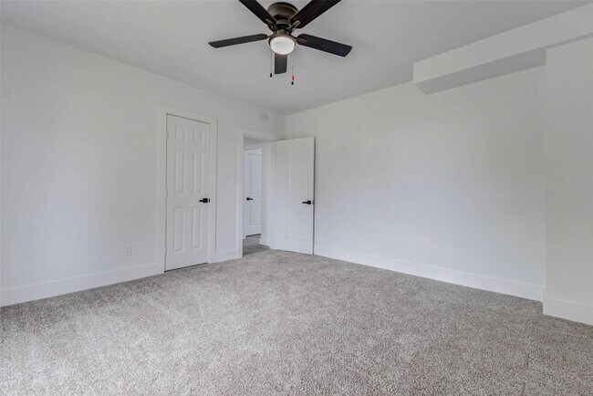 Building Photo - 8505 Denby St