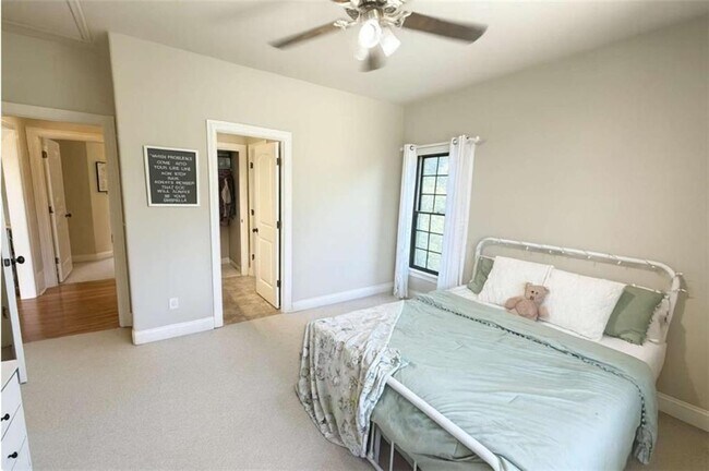 Building Photo - 1399 Traditions Way