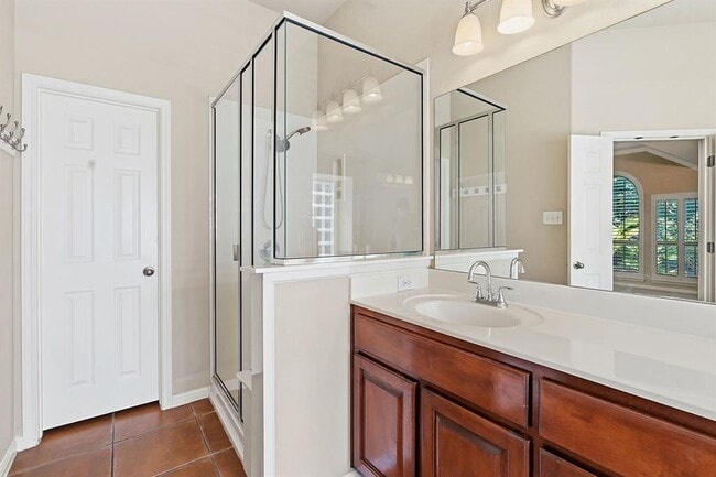Building Photo - 16305 Almaden Dr