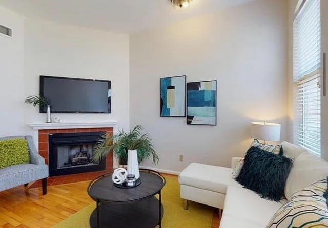 Building Photo - 2321 Rutger St