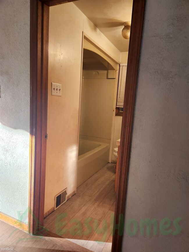 Building Photo - 3 br, 2 bath House - 1414 Scott Street