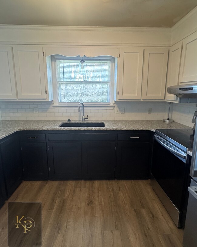 Building Photo - 2230 Independence Rd