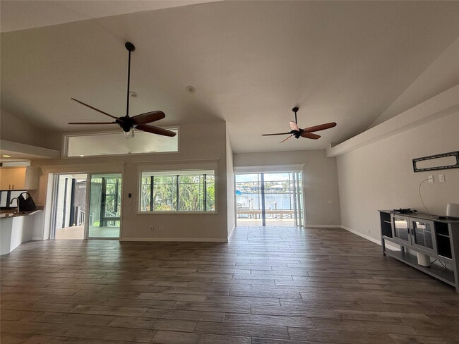 Building Photo - 75 N Barfield Dr