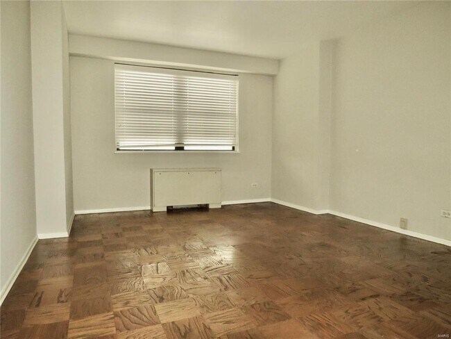 Bedroom - 4466 W Pine Blvd