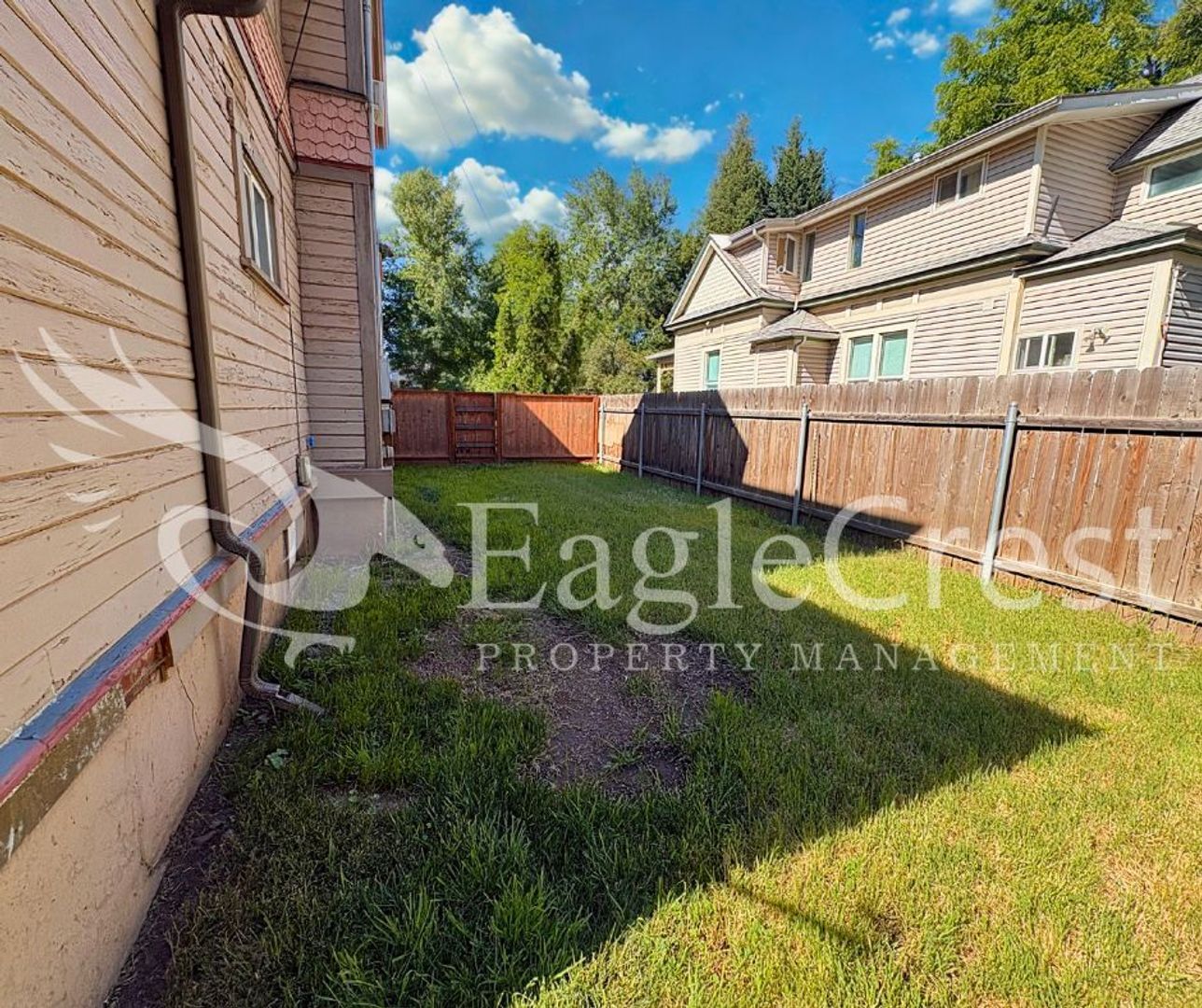 Building Photo - Charming Historic 4-Bedroom Home with Fenced Yard & Chicken Coop ~ $200.00 OFF 2nd MONTH RENT