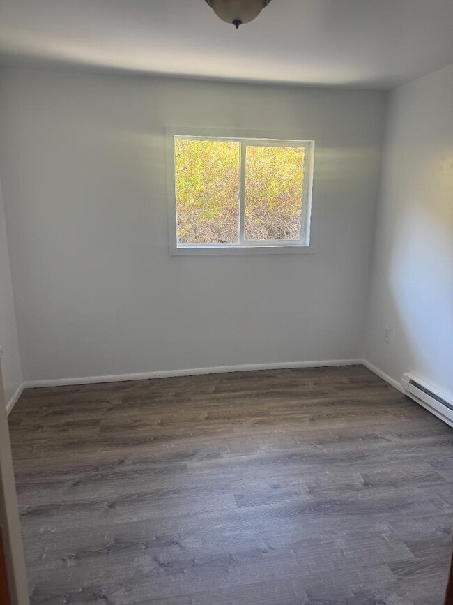 Building Photo - 119 Paper Collar Row