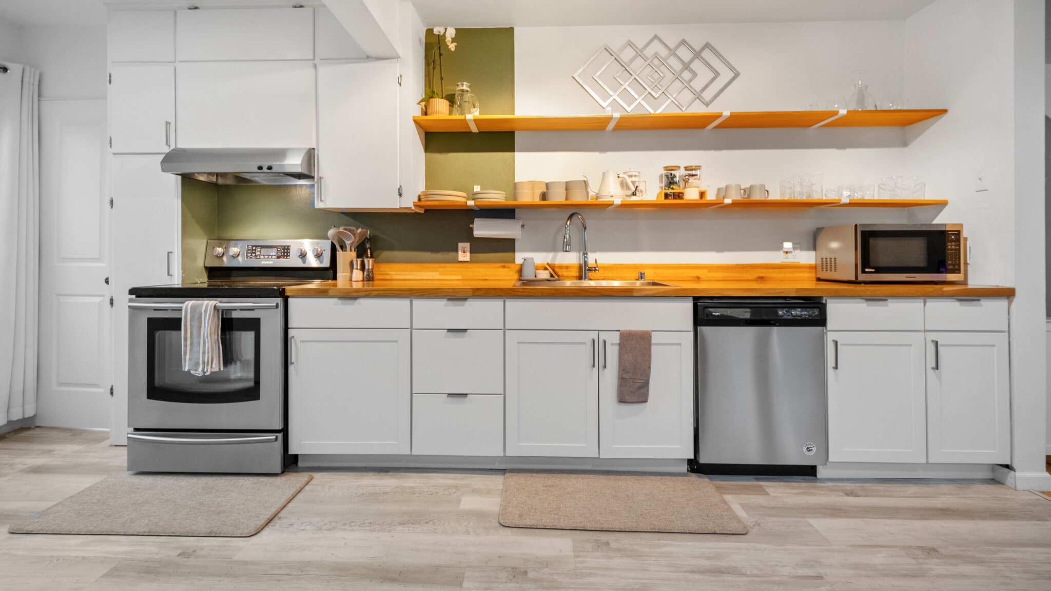 Building Photo - 2910 E 28th St