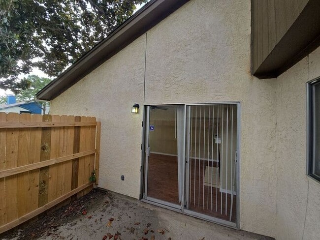 Building Photo - Lovely Arlington Home with Fenced Patio & ...