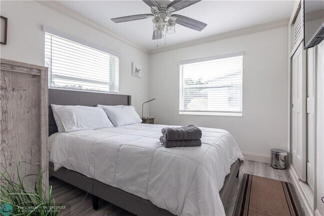 Building Photo - 6464 McClellan St