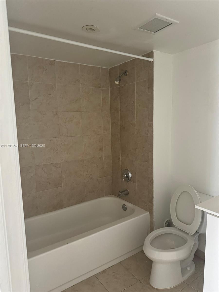 Building Photo - 111 E Flagler St