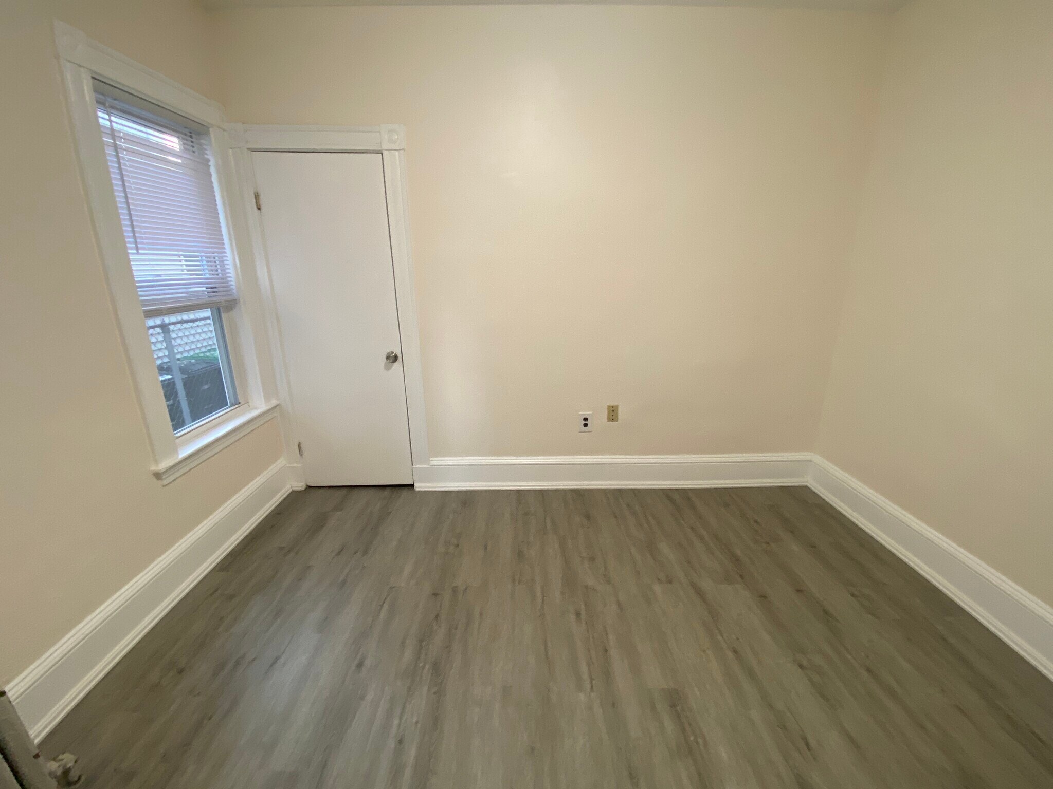 Building Photo - 33 Everett Ave