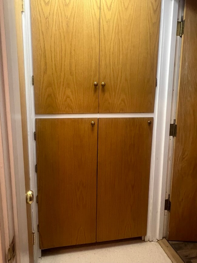 Building Photo - 863 Atherton Ave