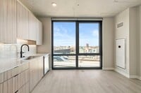 Building Photo - 4614 N Broadway
